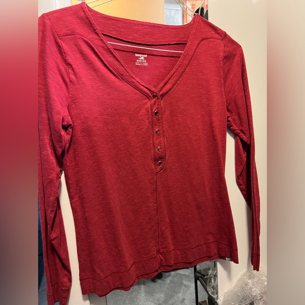 Women’s Horny Toad shirt size M